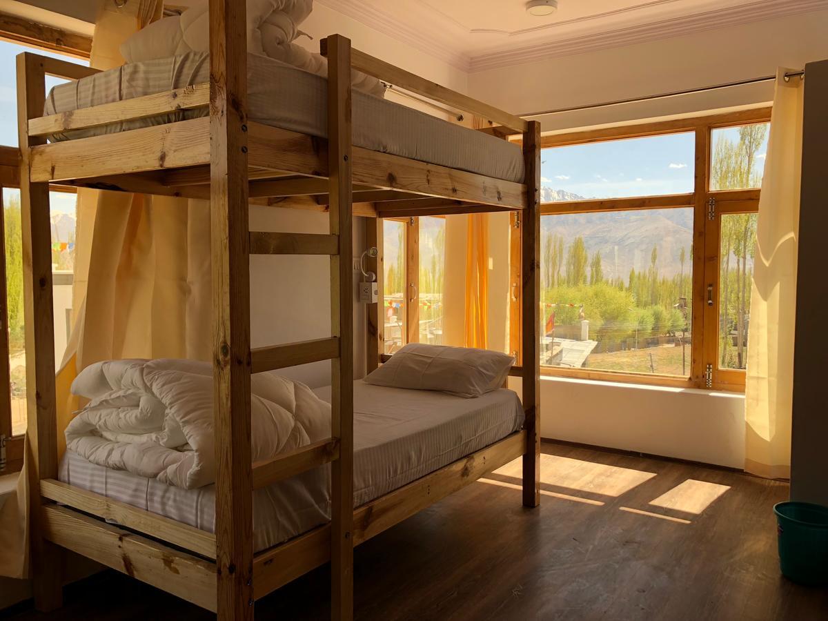 Raybo Hostel Leh Bagian luar foto