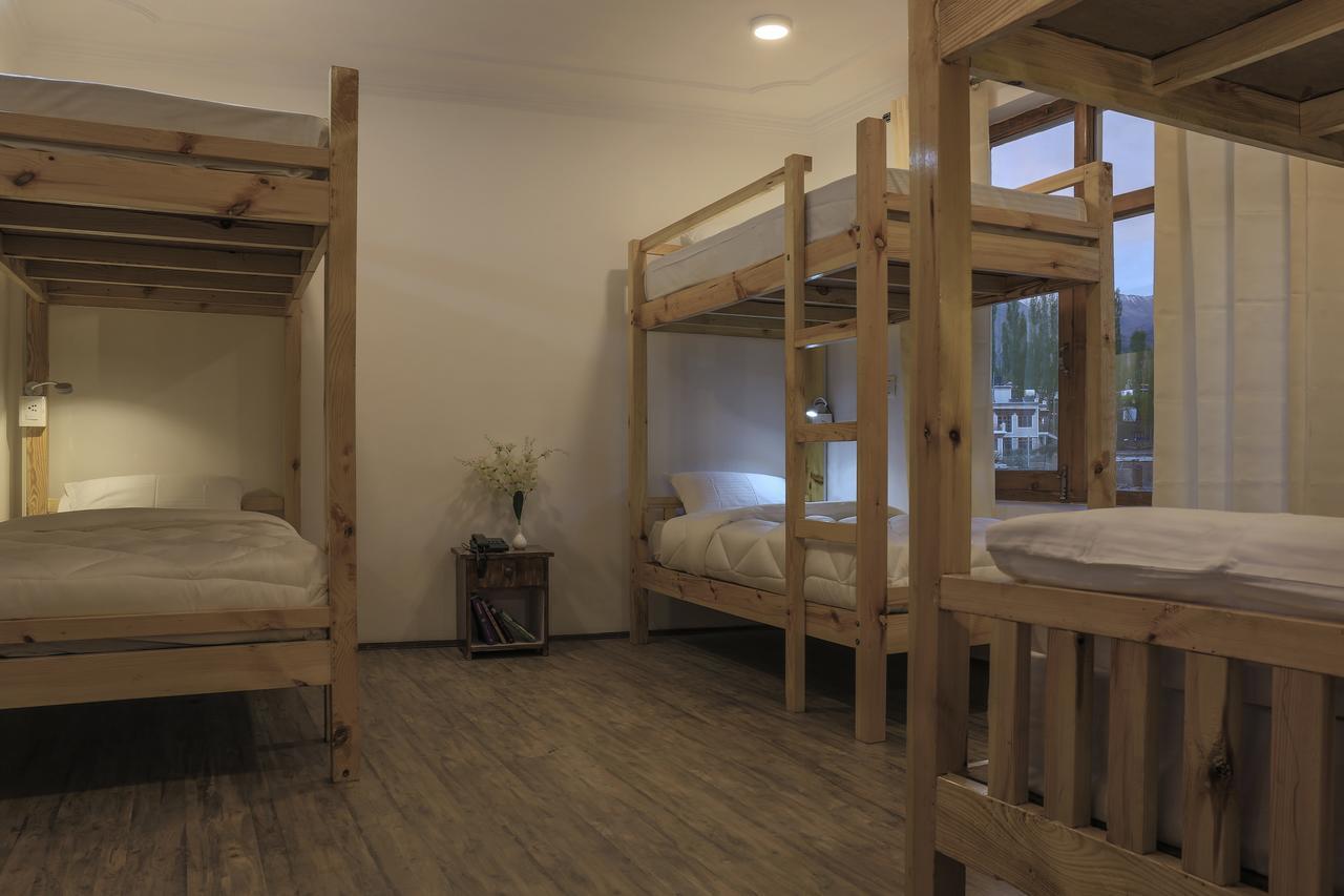 Raybo Hostel Leh Bagian luar foto