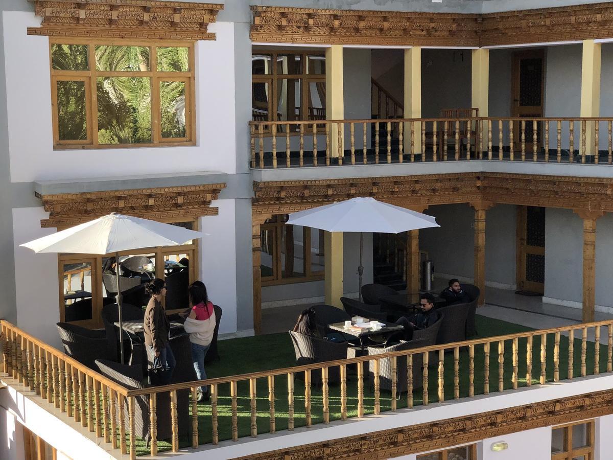 Raybo Hostel Leh Bagian luar foto
