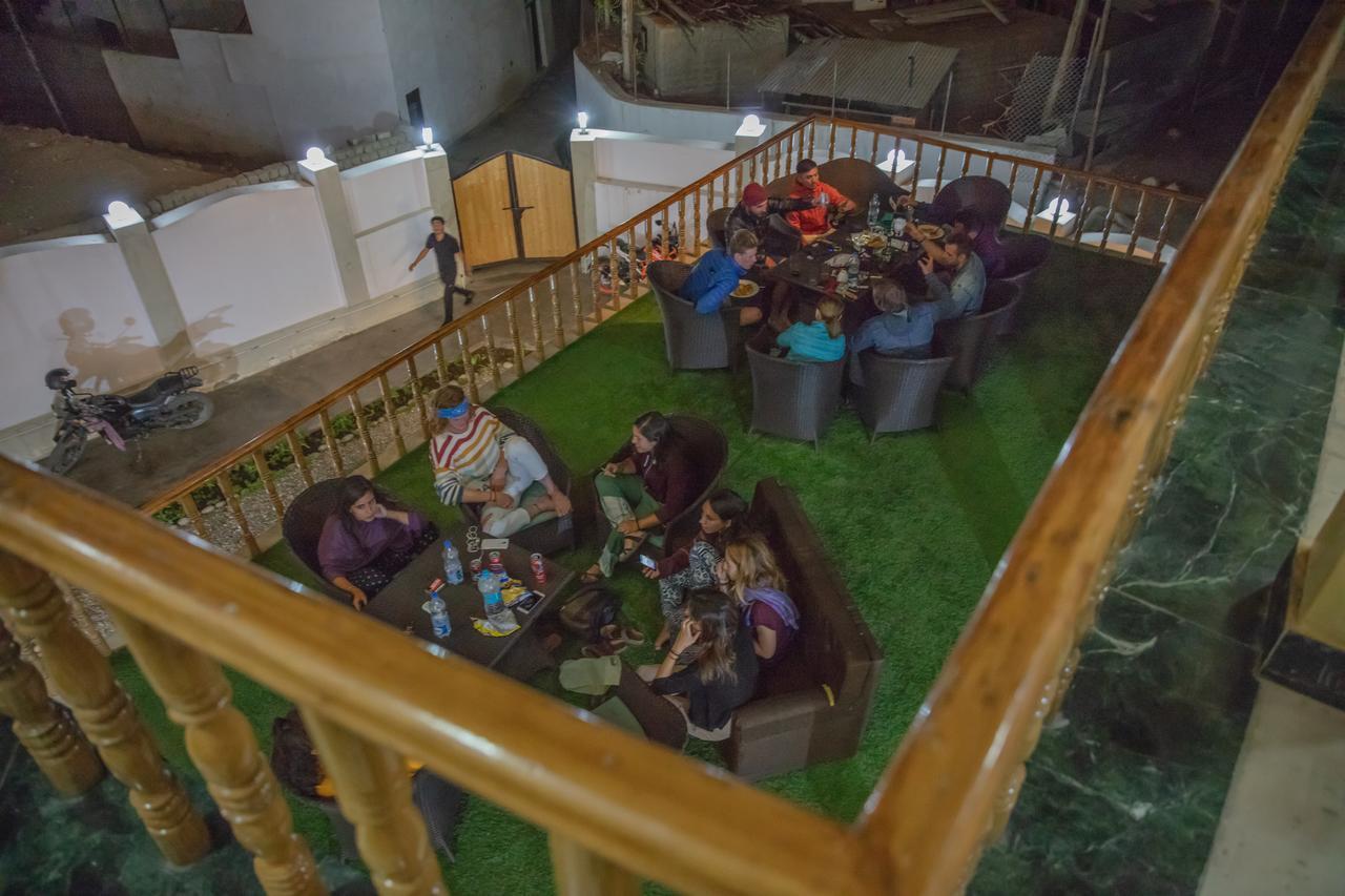Raybo Hostel Leh Bagian luar foto